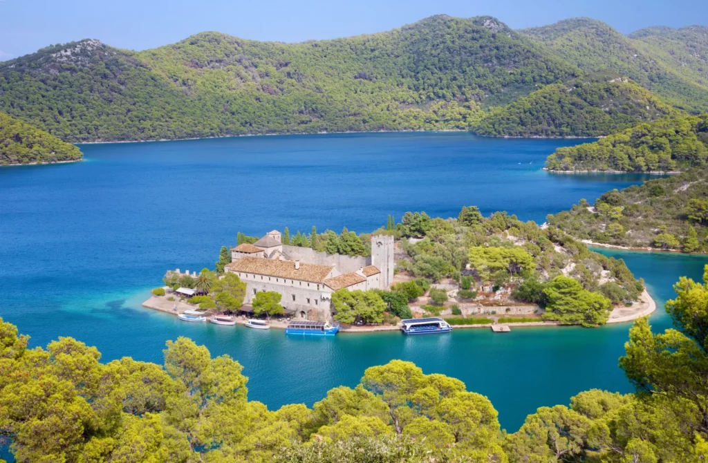 Kroatien - Das Benediktinerkloster St. Maria auf der Insel Mljet.