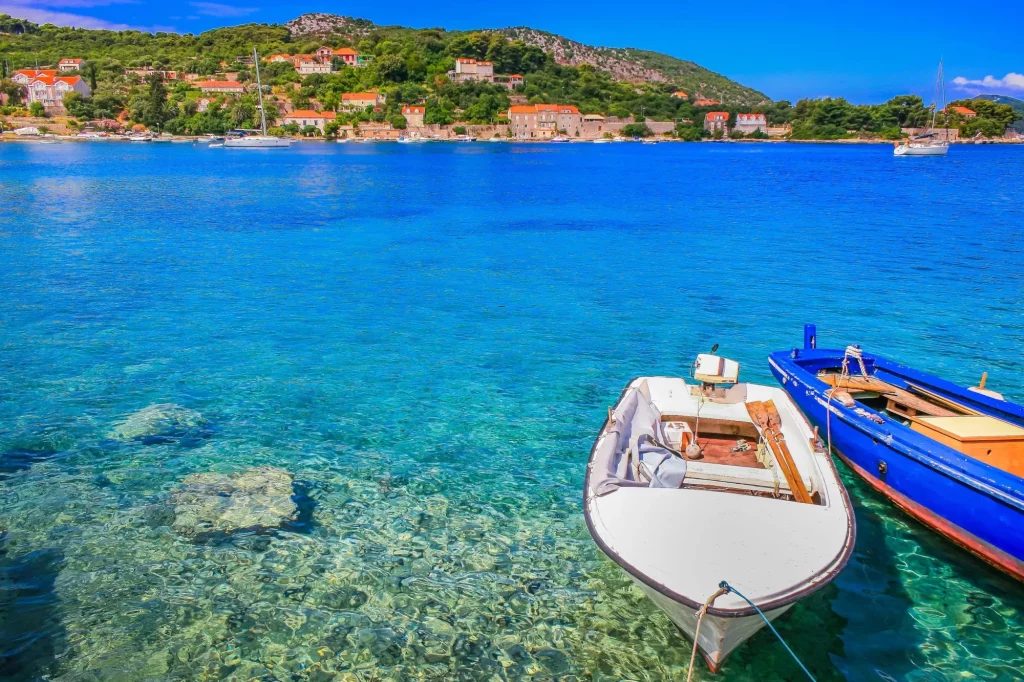 Elaphiti-öarna, turkos adriatisk strand i Dalmatien, Kroatien